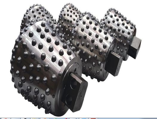 SHOWERORO Taglierina Calamari Multifunzionale in Acciaio Inox 3mm Con Manico Ergonomico, Accessorio Da Cucina Per Uso Domestico e Ristoranti, Utensile Da Taglio Per Seppie Con Spazzola Inclusa